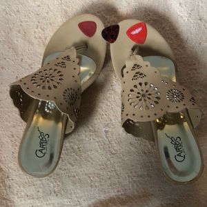 Can you believe Carlos Santana makes shoes 👠??